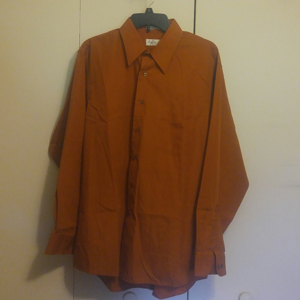 Nice Poplin Van Heusen Dress Shirt